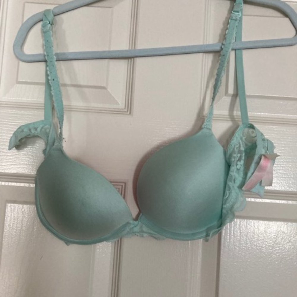 PINK 36C Victoria Secret Pretty 🧡Padded Bra with Lace Detail